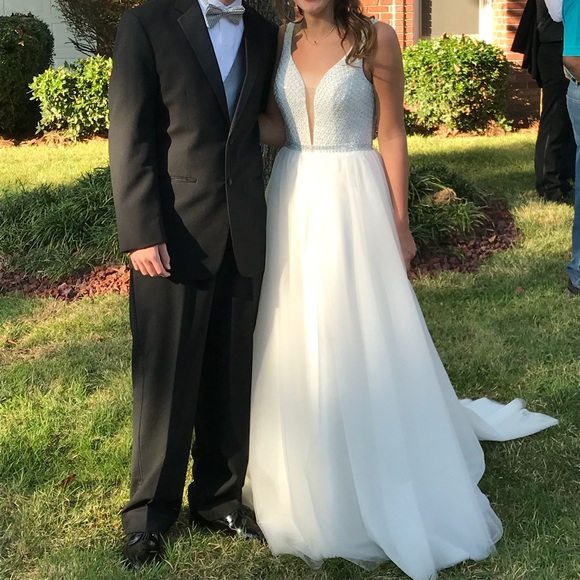 Vienna White Prom Dress - Picture 3 of 6